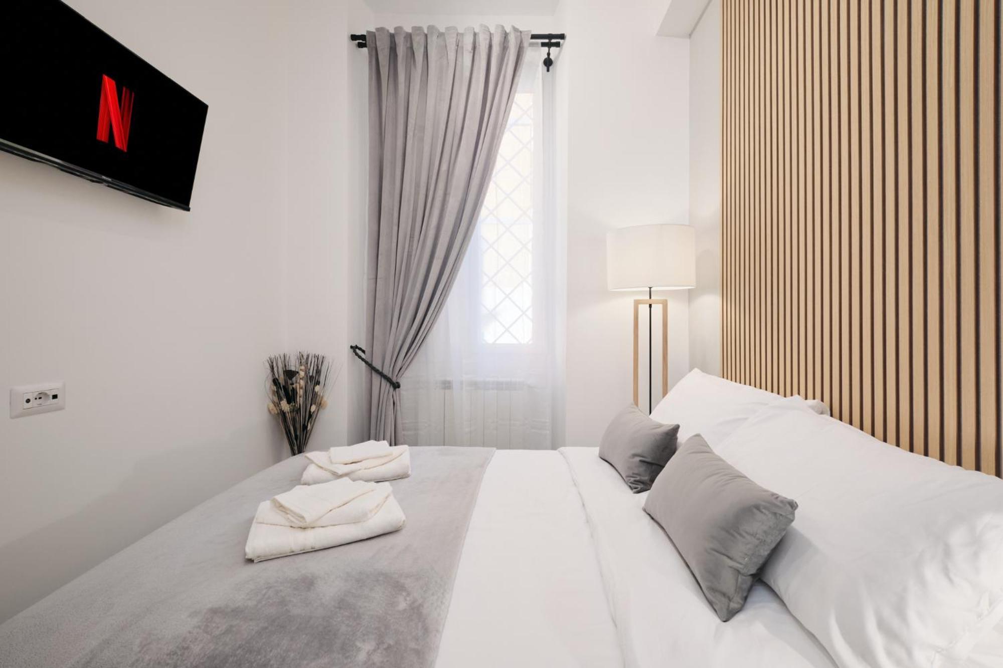 Modern 10 Min From Metro B Free Wifi